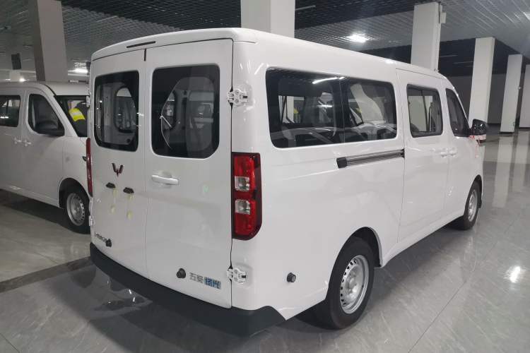 Used Wuling Yangguang 
