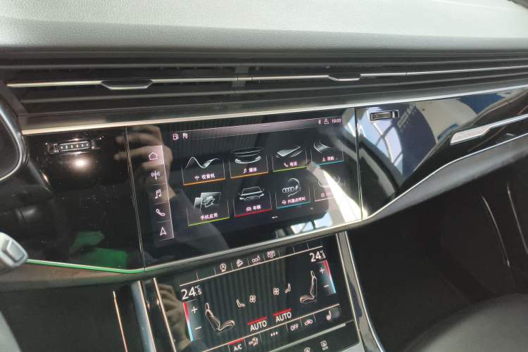 Used Audi Q7 2020 55 TFSI quattro S line sports model