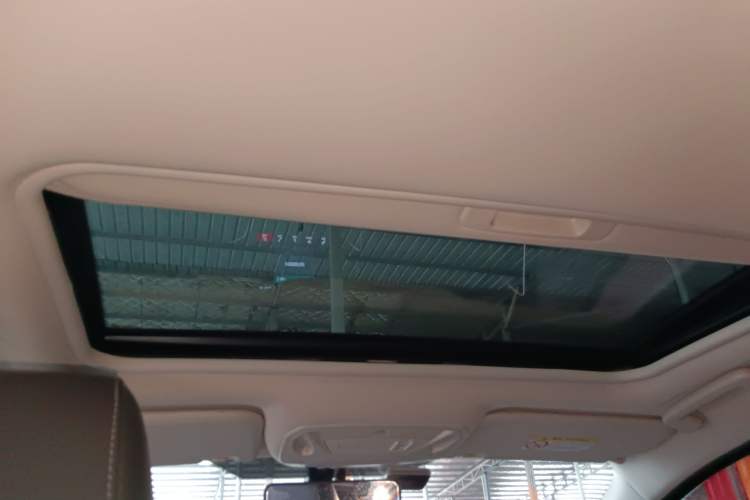 Used Ford Focus 2017 Hatchback 1.6L Automatic Fashion Edition Smart Drive Version
