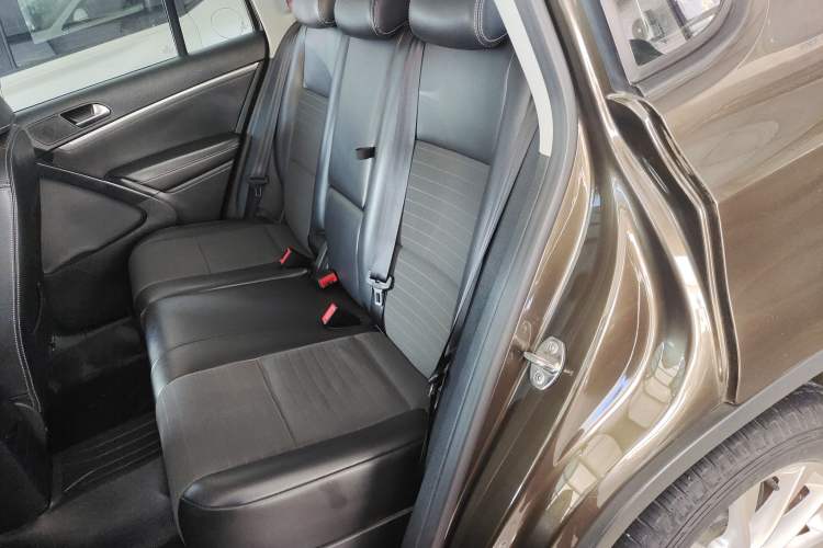 Used Volkswagen Tiguan 2016 300TSI Automatic All-Wheel Drive Fashion Vision Edition
