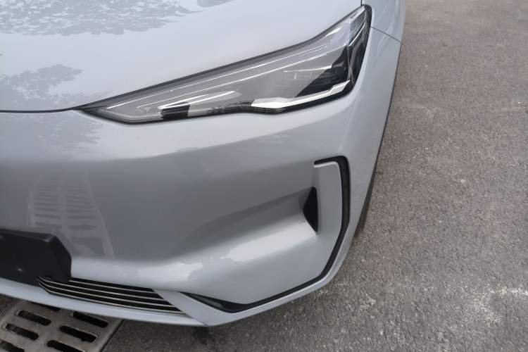 Used  E5 2024 530 km Exploration+ Version
