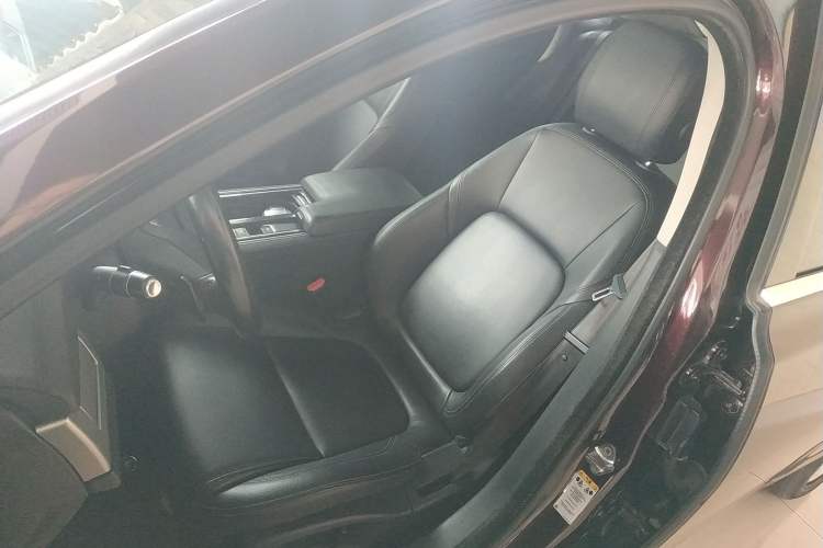 Used Jaguar XFL 2019 XFL 2.0T 200PS Two-Wheel-Drive Luxury Edition
