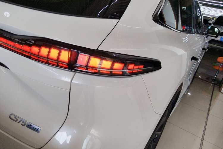 Used Changan CS75 PLUS 2025 4th Generation 1.5T New Blue Whale Smart Luxury Edition
