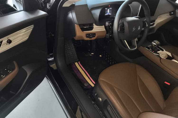 Used Hongqi E-QM5 2024 610 km PLUS
