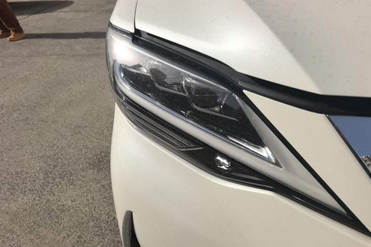 Used Lexus LM 2020 300h Seven-Seat Elegant Edition
