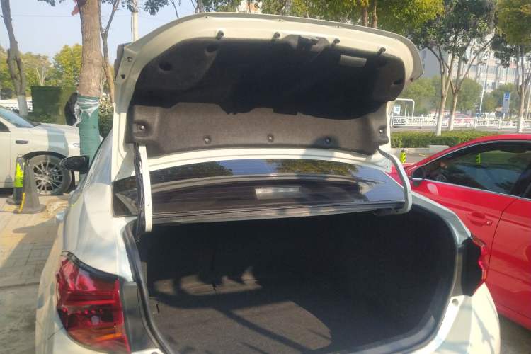 Used Toyota Levin 2018 185T CVT Prestige Version China VI Standard
