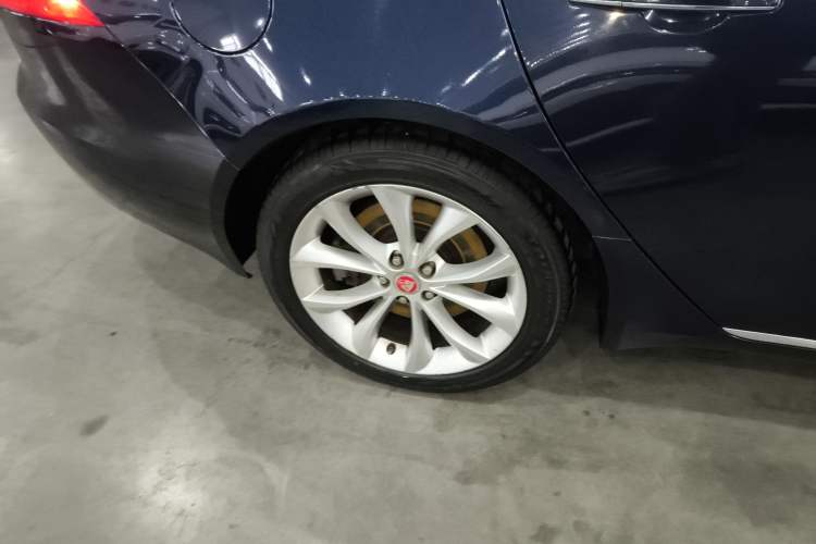 Used Jaguar XFL 2019 XFL 2.0T 250 PS Two-Wheel-Drive Luxury Edition
