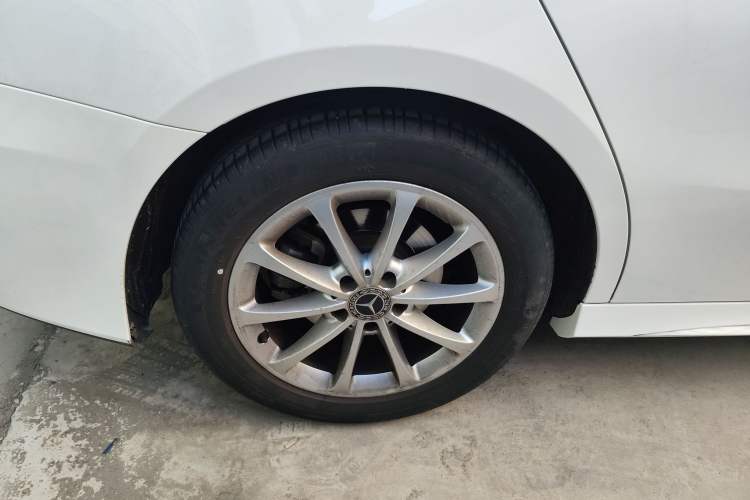 Used Mercedes-Benz A-Class 2020 Restyled A 200 L Sport Sedan Fashion Version
