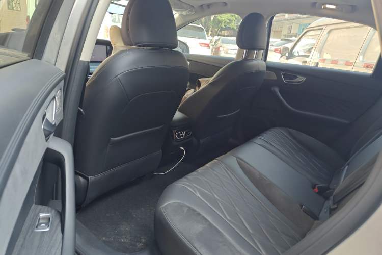 Used Roewe D7 2023 DMH 125km Excellence Edition