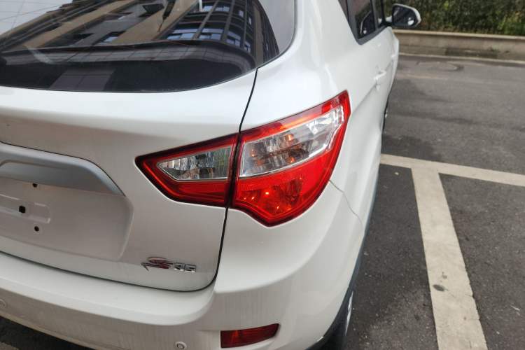 Used Changan CS35 2016 1.6L Manual Luxury Model China V Standard