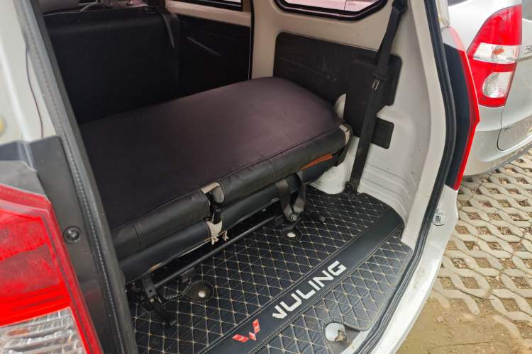 Used Wuling Hongguang 2015 1.5L S Basic Version China V Standard
