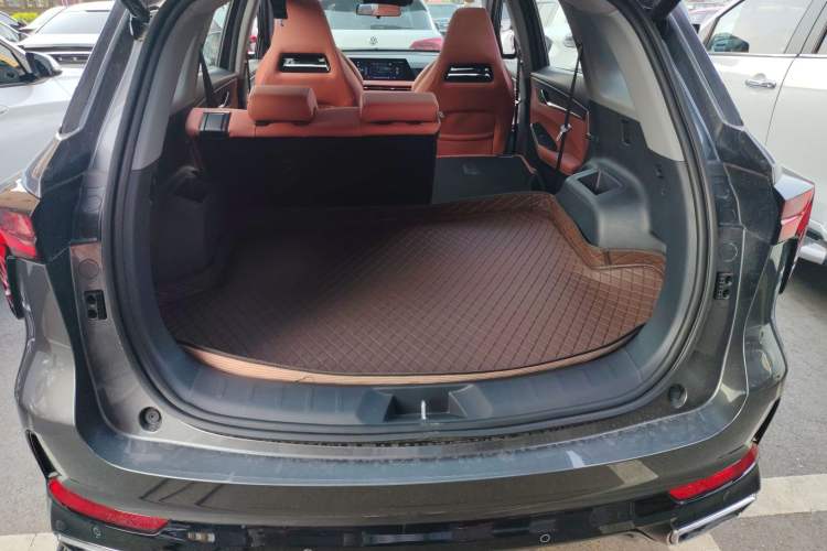 Used Changan CS75 PLUS 2024 3rd Generation Champion Edition 1.5T Intelligent Drive Dynamic Model
