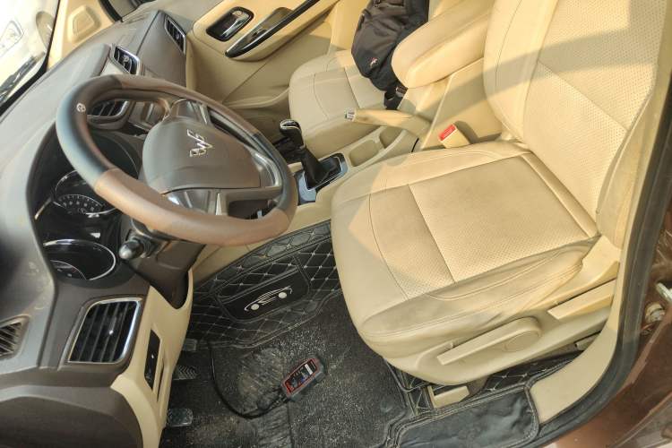 Used Wuling Hongguang 2015 1.5L S1 Comfort China V Standard
