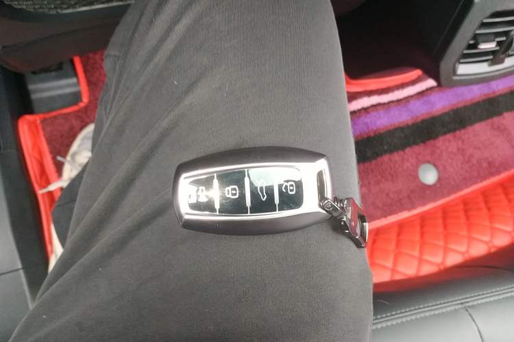 Used Haval H6 2017 Blue Label 1.5T Automatic Two-Wheel Drive ZhiShang Model
