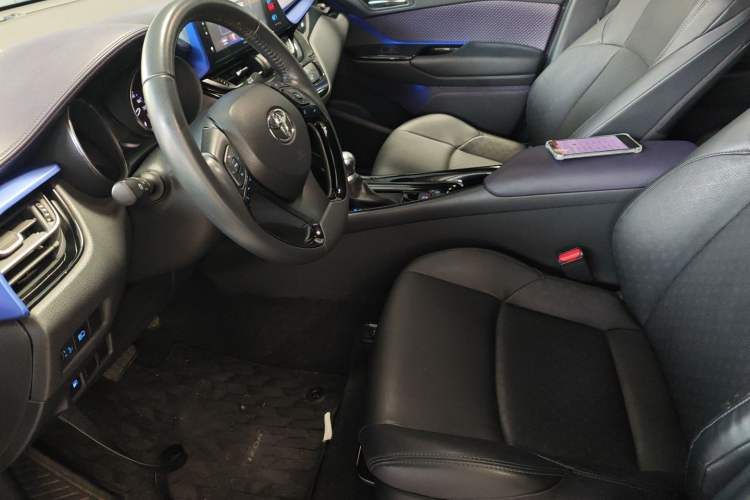 Used Toyota IZOA 2018 2.0L Yichi Version China VI Standard
