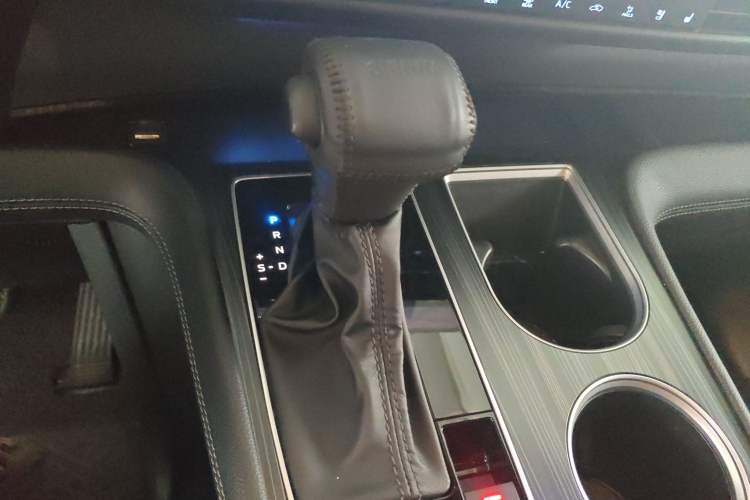 Used Toyota Sienna 2021 2.5L Hybrid Platinum Edition
