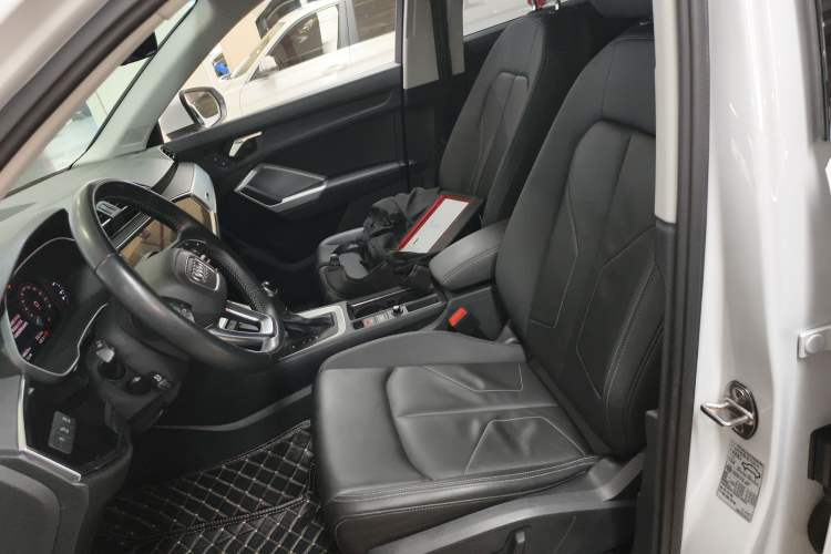 Used Audi Q3 2019 35 TFSI Advanced Style Edition
