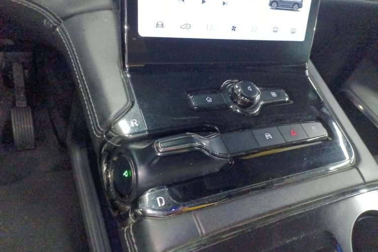 Used Nio ES8 2020 415 km Signature Edition 6-Seater Version
