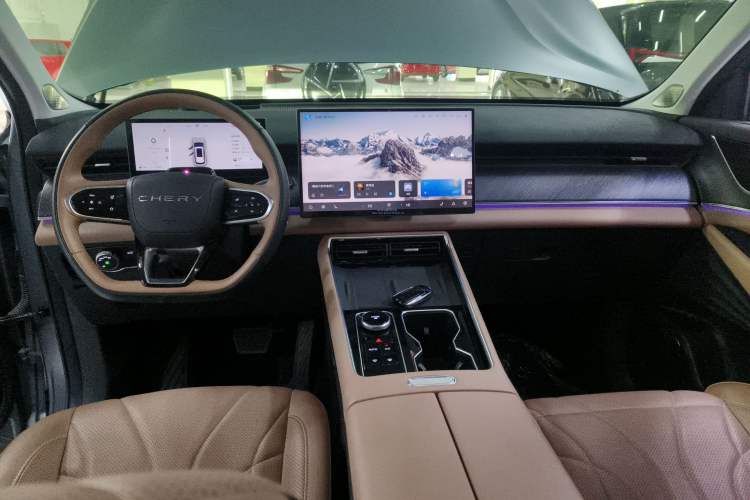 Used Chery Tiggo 8 L 2024 2.0T Two-Wheel Drive Prestige Version 5 Seats