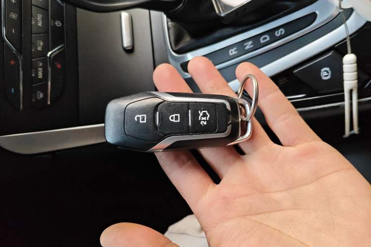 Used Ford Edge 2016 EcoBoost 245 Two-Wheel-Drive Titanium 7-Seater