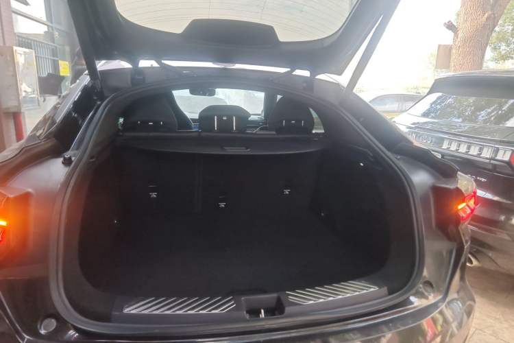 Used Lynk & Co 05 2023 05+ 2.0TD Four-Wheel Drive Exploration Edition
