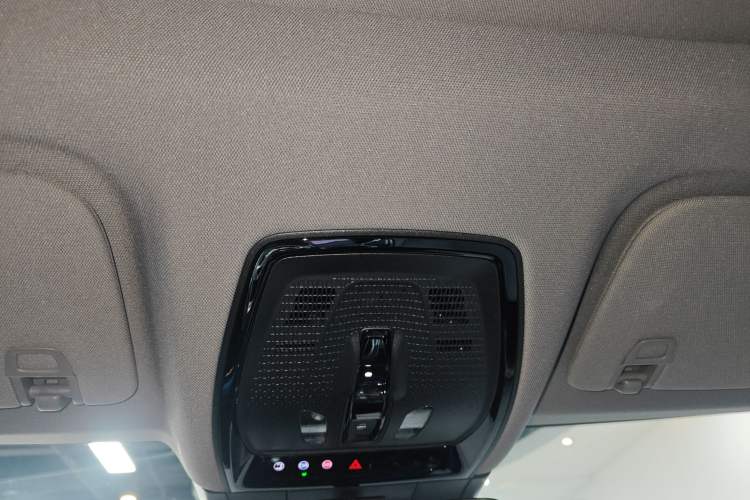 Used Cadillac OPTIQ 2024 Standard Range Version
