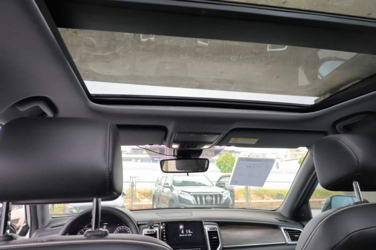 Used Honda UR-V 2017 240TURBO Two-Wheel Drive Luxury Edition China V