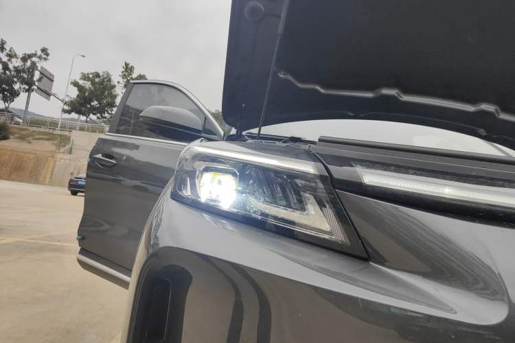 Used  E5 PLUS 2025 165 km Long-Range First Edition 7-Seater
