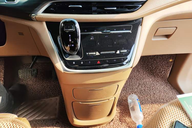 Used Buick GL8 2020 ES Land Cruiser 653T Luxury Edition