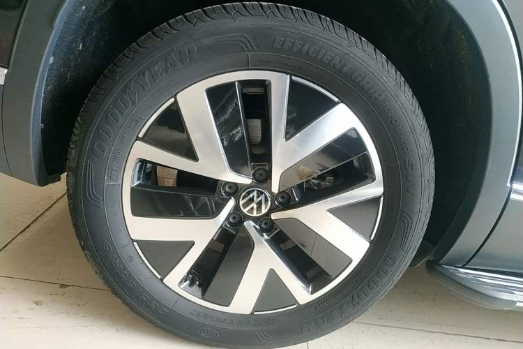 Used Volkswagen Tayron 2023 330TSI Two-Wheel-Drive Luxury Plus Advanced Version
