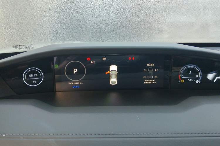 Used Changan UNI-V 2025 1.5T 500Bar Prestige Sporty Version
