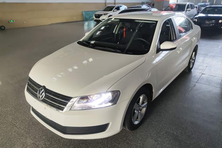 Used Volkswagen Lavida 2013 Revised Classic 1.6L Automatic Fashion Edition