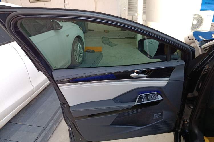 Used Volkswagen ID.6 CROZZ 2021 Long-Range PRO Edition
