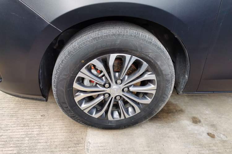 Used Buick GL8 2020 Land Cruiser Executive Class 652T Comfort Model