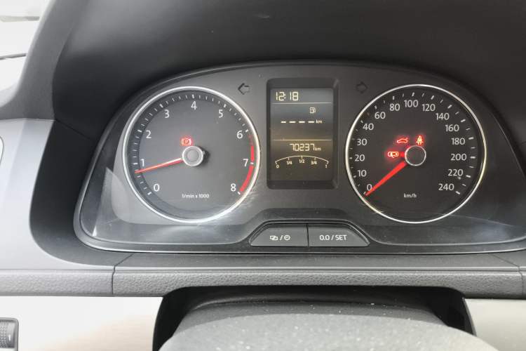 Used Volkswagen Lavida 2013 Restyled Classic 1.6L Manual Comfort Edition