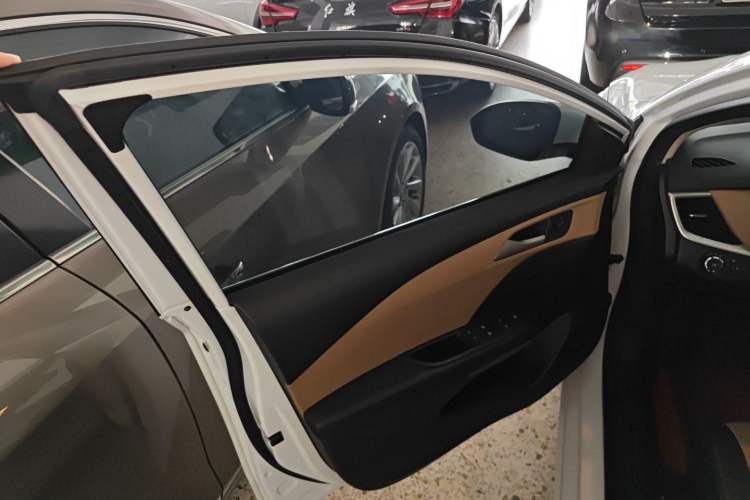 Used Chevrolet Monza 2022 320 Automatic Enjoyment Sunroof Version
