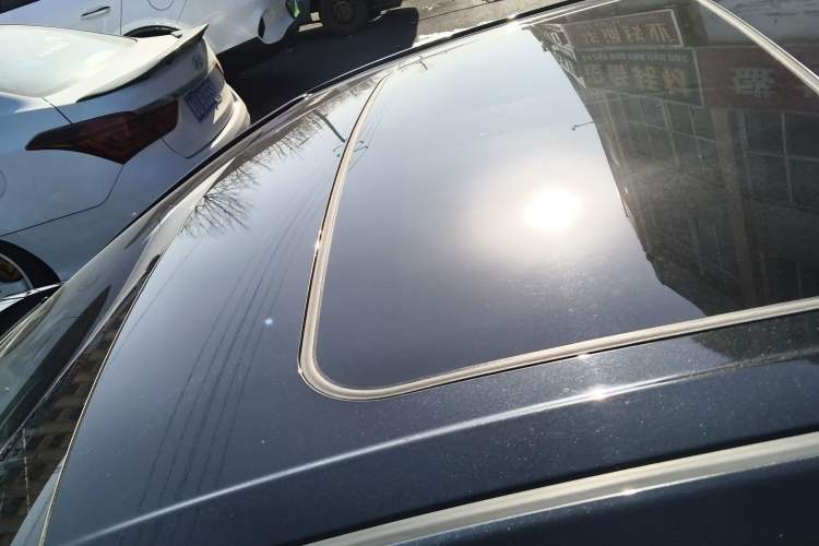 Used Toyota Avalon 2019 Dual-Engine 2.5L Luxury Edition China VI Standard