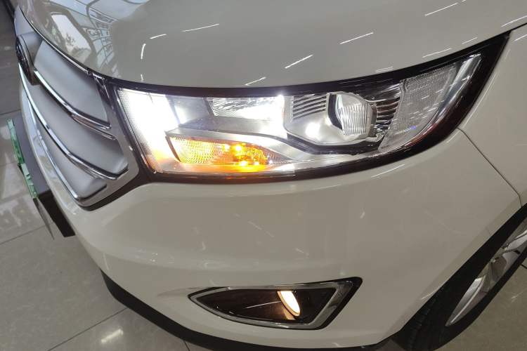 Used Ford Edge 2018 Facelifted EcoBoost 245 Two-Wheel-Drive Platinum Edition 5 Seats China V Emission Standard
