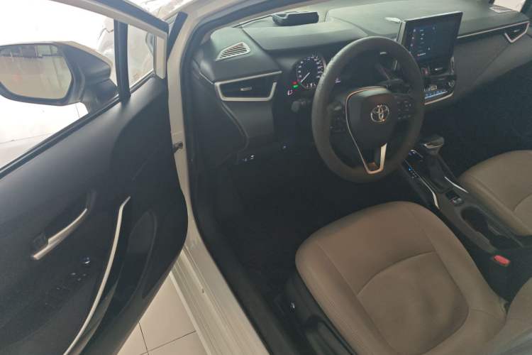 Used Toyota Corolla 2021 Dual-Motor 1.8L E-CVT Elite Edition
