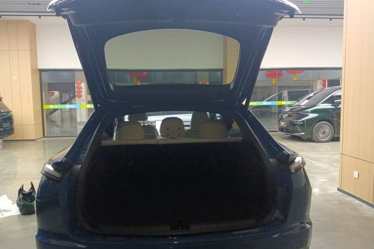 Used ONVO L60 2024 60 kWh Rear-Drive Version
