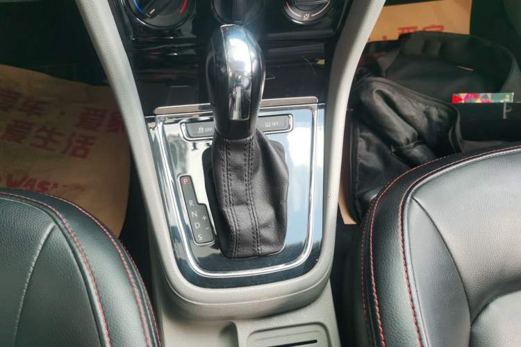 Used Volkswagen Bora 2015 Value Edition 1.6L Automatic Fashion Version