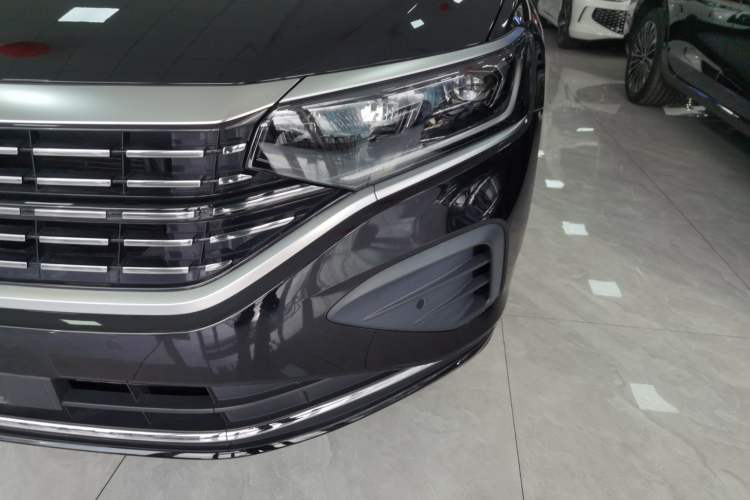 Used Volkswagen Passat 2025 Premium Version 380TSI Dragon Edition
