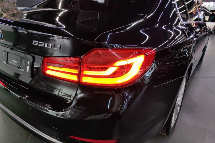 Used BMW 5 Series 2019 530Li Leading Model Luxury Package
