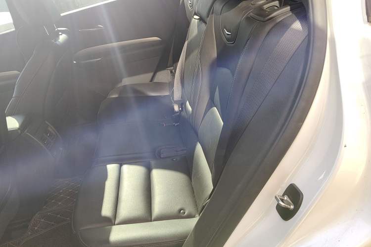 Used Cadillac XT4 2021 28T Two-Wheel Drive Leading Version
