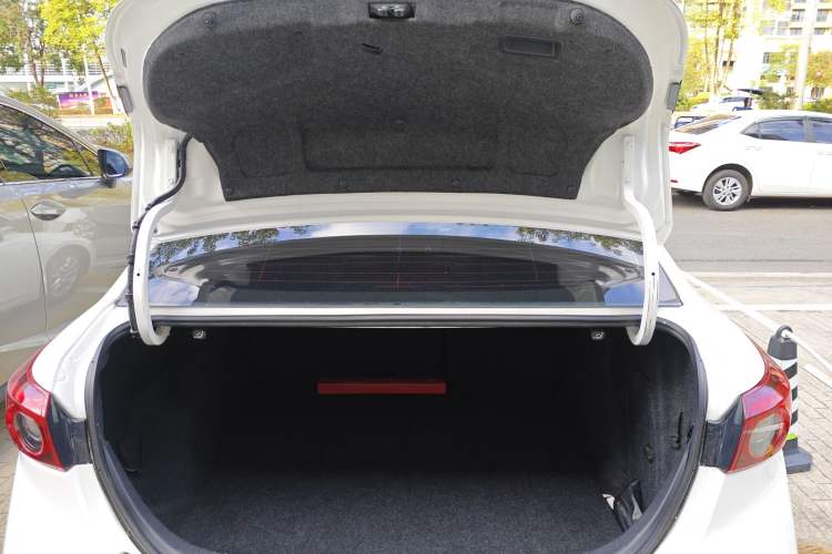 Used Mazda Mazda 3 Axela 2017 Sedan 1.5L Automatic Luxury Model Emission Standard China V