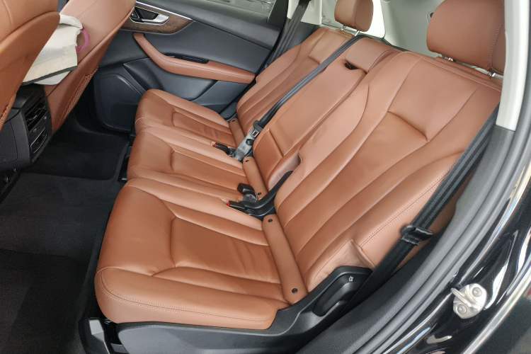 Used Audi Q7 2024 45 TFSI quattro S line Black Warrior Edition
