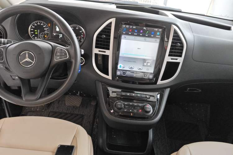 Used Mercedes-Benz Vito 2018 2.0T Elite Version 7 Seats China VI Emission Standard