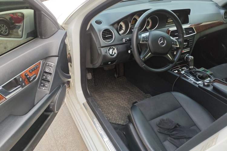 Used Mercedes-Benz C-Class 2013 C 260 Elegant Grand Edition