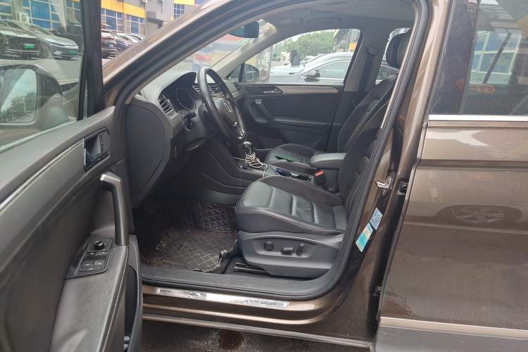 Used Volkswagen Tiguan L 2017 330TSI Automatic Two-Wheel Drive Luxury Edition
