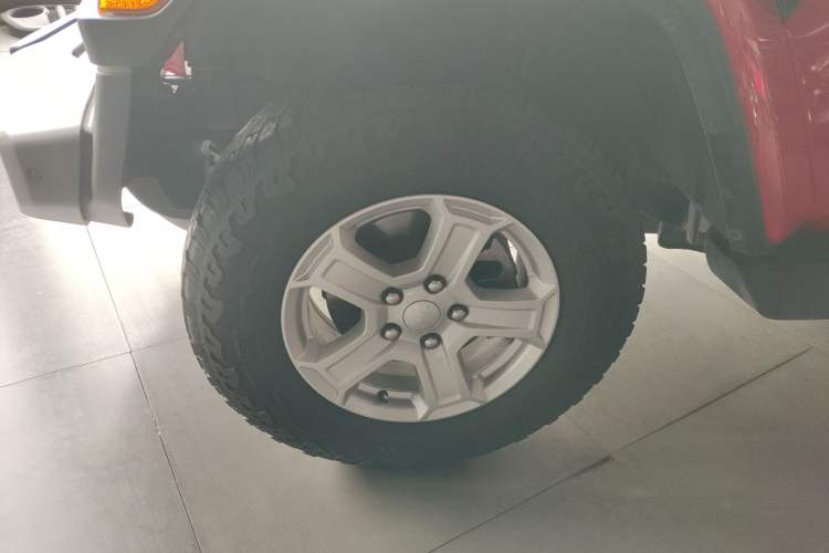 Used  Wrangler 2019 2.0T Sahara 4-Door Version China V Standard
